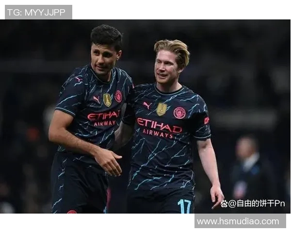 德布劳内：足坛中场大师的传奇之路与辉煌成就解析